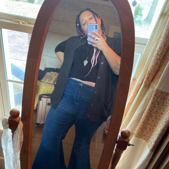 Meet your Posher, Ashley - Picture 1 of 2